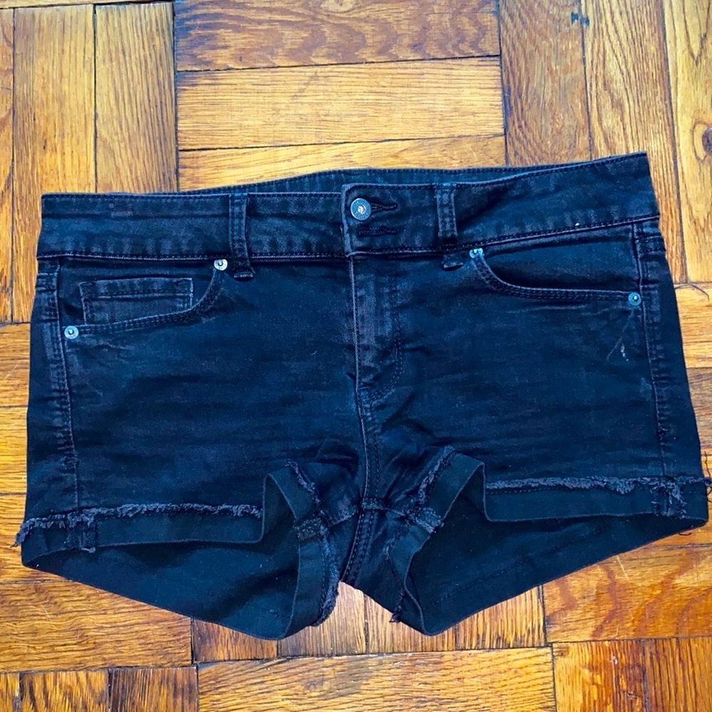 Mudd black jean shorts size: 9